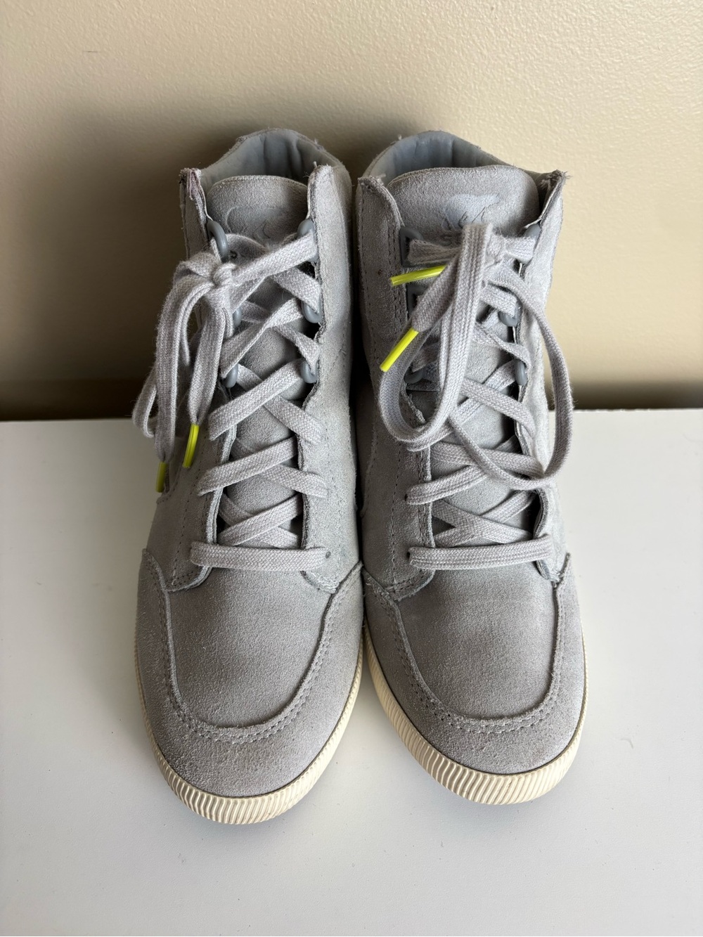 Sorel Women's Out N About Wedge II Boots Grey Suede Size 7.5 - Picture 3 of 9
